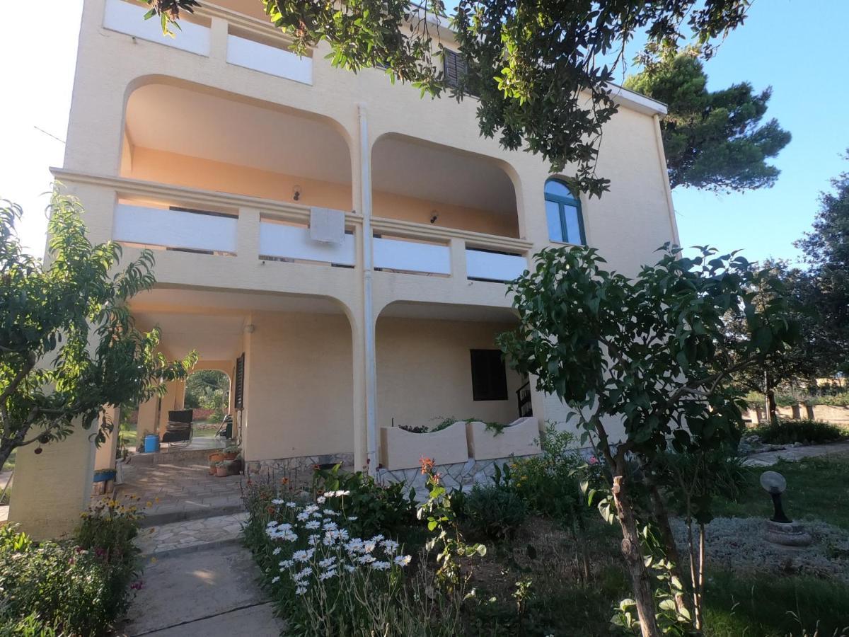Apartmani Bosiljka Nin Zewnętrze zdjęcie